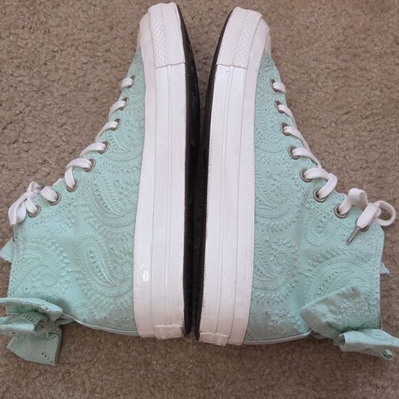 Converse Chuck 70 Bow Green Sticky Aloe Embroidered Floral Size 10 Womens - Picture 4 of 9